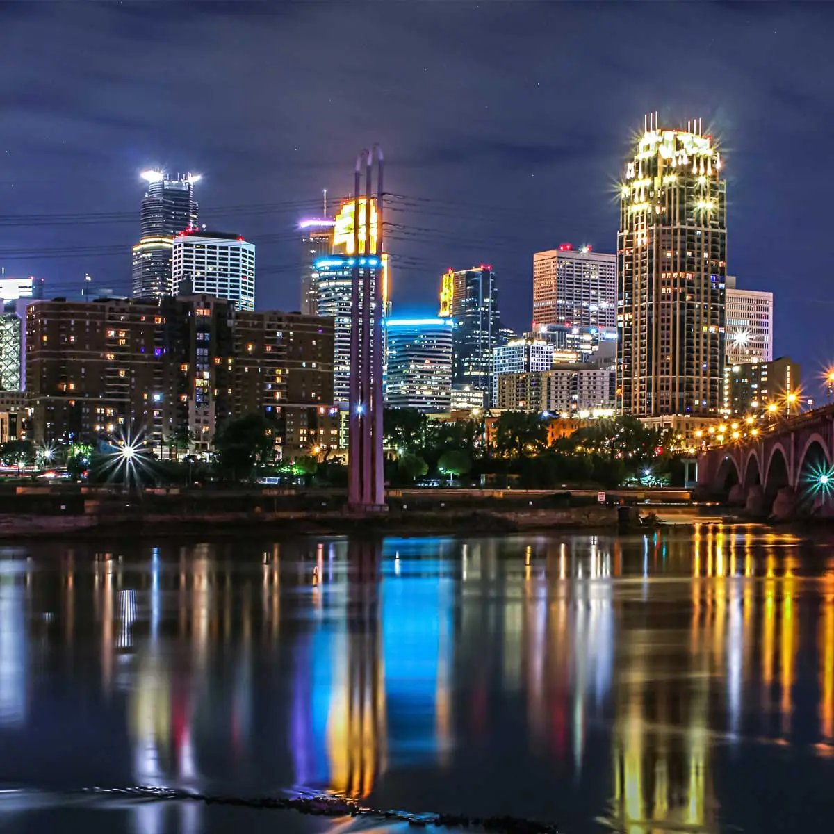 minneapolis-night-skyline
