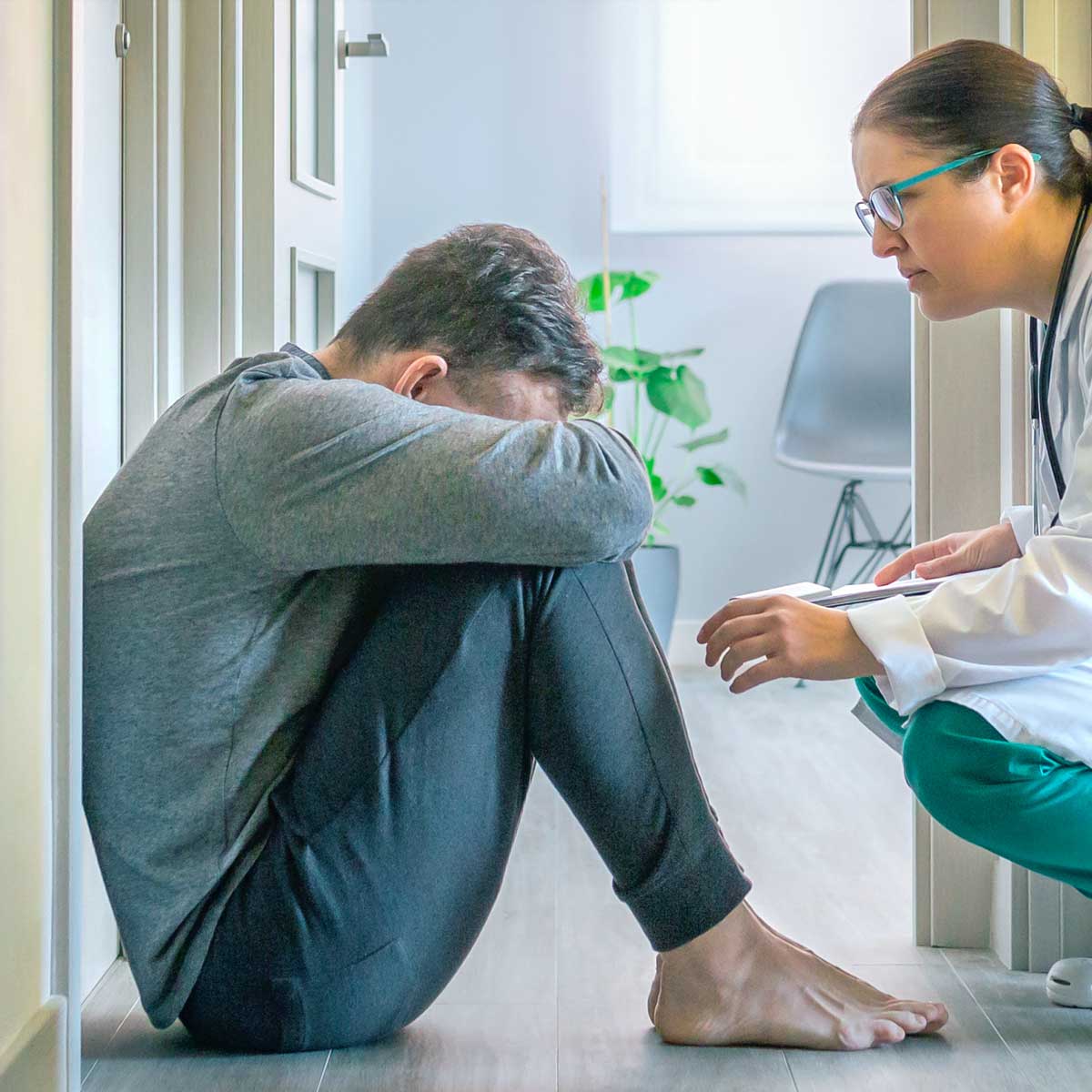 upset-man-with-nurse
